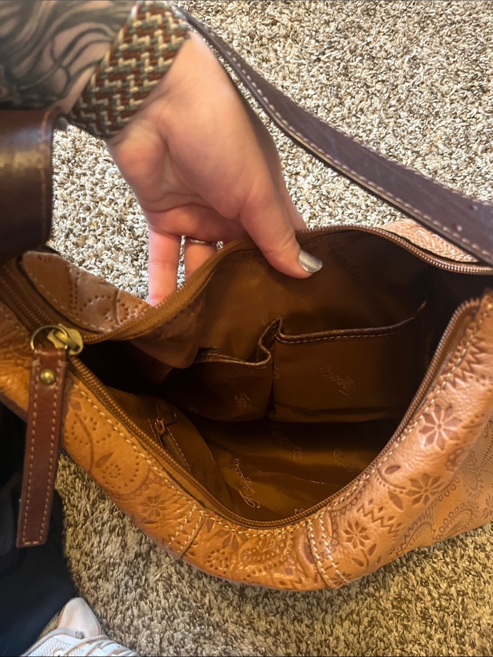 Fossil Embossed Light Brown Shoulder Bag with Dark Brown Strap - Picture 6 of 7